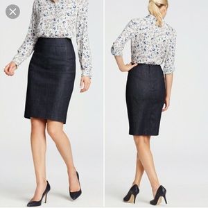 LOFT curvy pencil skirt 4 curvy